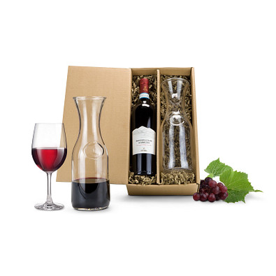 Rotwein & Karaffe