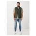 Iqoniq Meru Herren Bodywarmer aus recyceltem Polyester, khaki, S