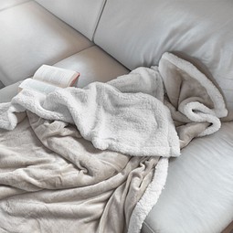 Vanilla Season® MAGO Kuscheldecke